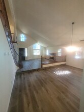 2082 University Park Dr in Sacramento, CA - Building Photo - Building Photo