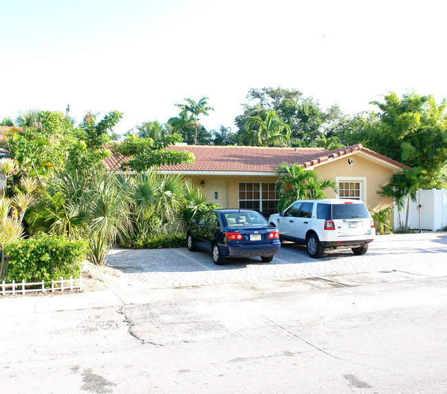 1635 NE 3rd Ct in Fort Lauderdale, FL - Building Photo - Building Photo