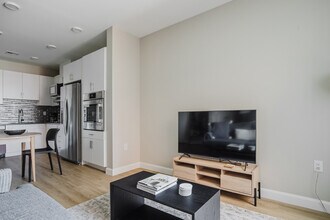 21 Charles St in Cambridge, MA - Foto de edificio - Building Photo