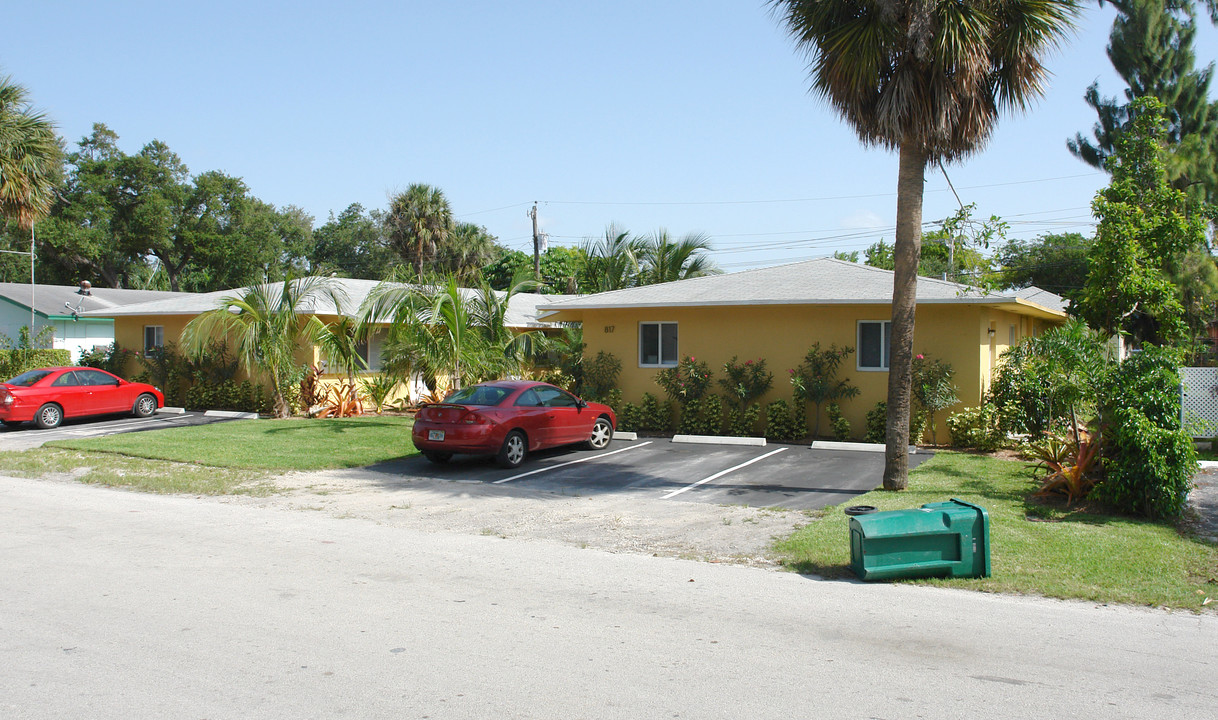 817 SW 29th St in Fort Lauderdale, FL - Foto de edificio