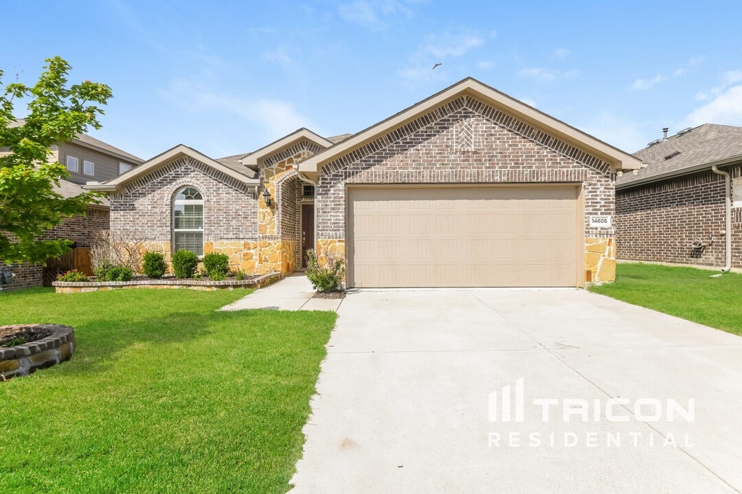 14605 San Pablo Dr in Haslet, TX - Building Photo