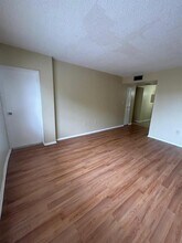 4304 NW 9th Ave in Deerfield Beach, FL - Foto de edificio - Building Photo