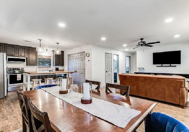 1010 Solomon St in Breaux Bridge, LA - Building Photo - Building Photo