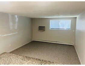 400 Governors Dr-Unit -1 in Winthrop, MA - Foto de edificio - Building Photo