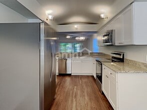 4514 Preston Woods Dr in Valrico, FL - Foto de edificio - Building Photo