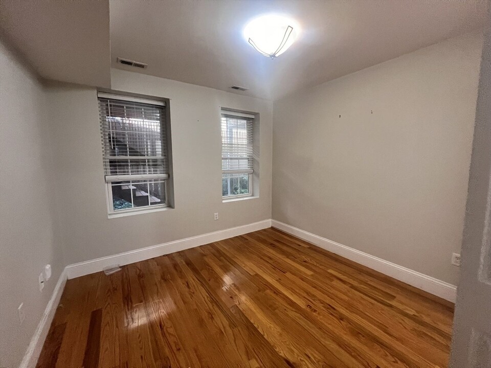 1424 Columbia Rd, Unit 1424 in Boston, MA - Building Photo