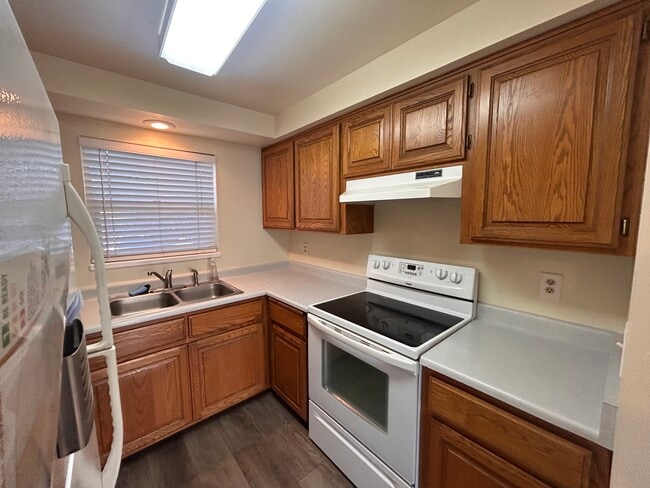 132 S Mountain Ave in Ashland, OR - Building Photo - Building Photo