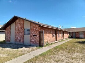 1916 N 25th St in McAllen, TX - Building Photo