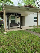 904 Chote Ave in Austin, TX - Building Photo