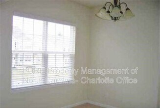 7227 Tanners Creek Dr in Huntersville, NC - Building Photo - Building Photo