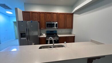 1326 SE 8th Pl in Cape Coral, FL - Building Photo - Building Photo