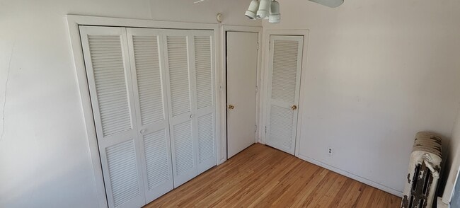 1221 29th Avenue Northeast, Unit #4