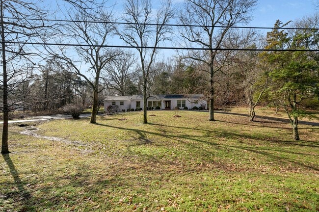 1941 Otter Creek Rd in Nashville, TN - Building Photo - Building Photo