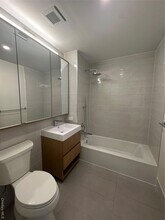 131-02B 40th Rd, Unit 7O in Queens, NY - Foto de edificio - Building Photo