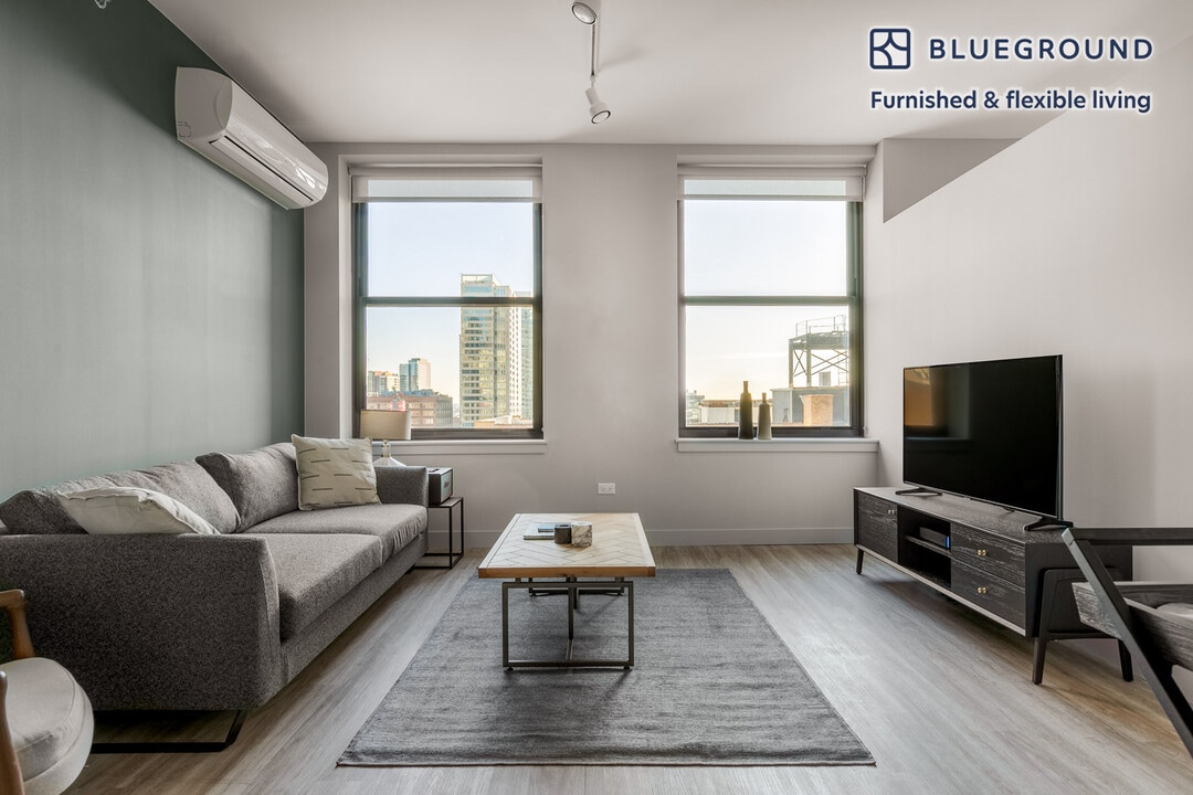 330 S Wells St in Chicago, IL - Foto de edificio