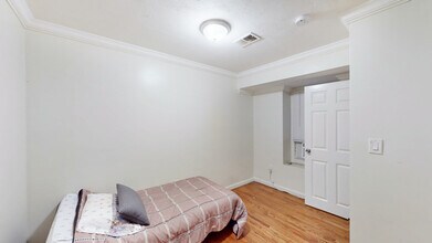 712 Shawmut Ave, Unit 1R in Boston, MA - Foto de edificio - Building Photo