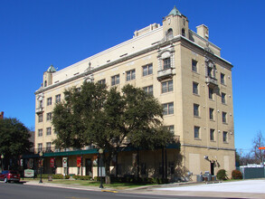 Turner Apartments in Gainesville, TX - Building Photo - Building Photo