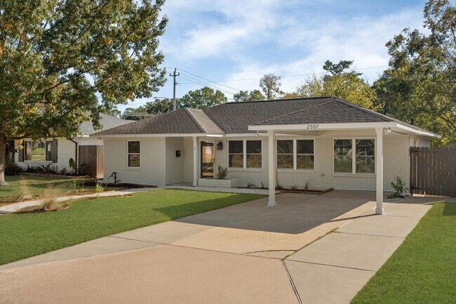 2007 Wakefield Dr in Houston, TX - Building Photo - Building Photo