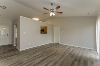 4038 Knollwood Ave in Franklin, IN - Building Photo - Building Photo