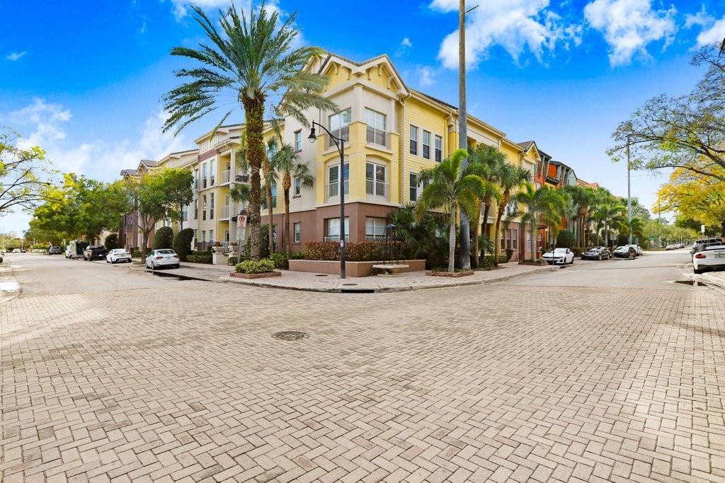 2440 W Horatio St in Tampa, FL - Building Photo