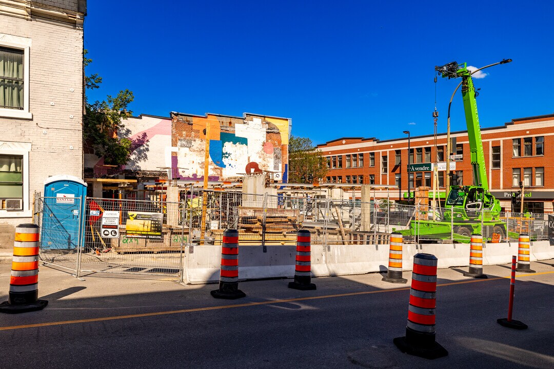 807 Ontario Rue E in Montréal, QC - Building Photo