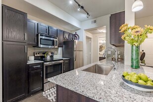 Legacy Brooks in San Antonio, TX - Building Photo