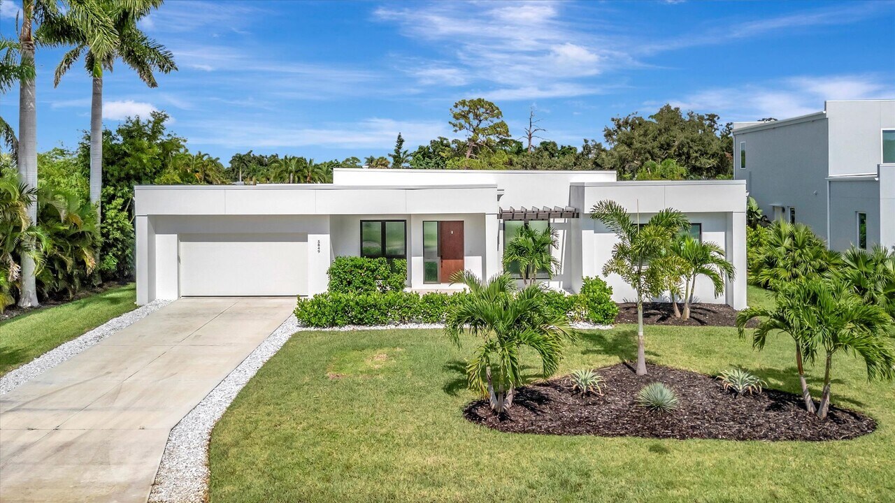 5849 Driftwood Ave in Sarasota, FL - Building Photo