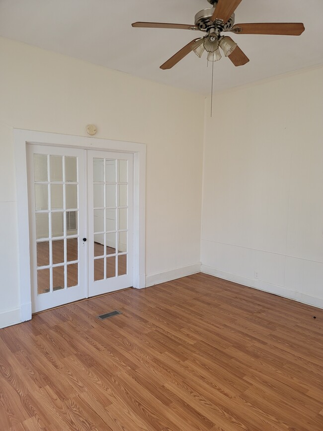 446 W Railroad Ave in Batesburg-leesville, SC - Foto de edificio - Building Photo