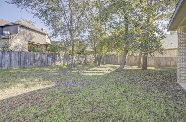 property at 70 S Almondell Cir