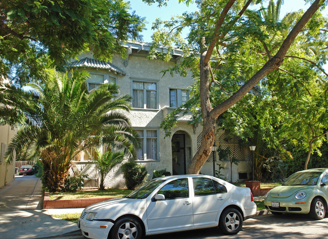 1114 Poinsettia Dr in West Hollywood, CA - Foto de edificio - Building Photo