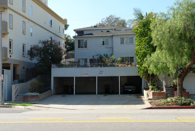 2031-2033 S Beverly Glen Blvd in Los Angeles, CA - Building Photo - Building Photo