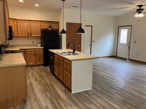 1022 Laurel Tree Ct in Troy, OH - Building Photo - Building Photo