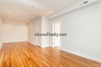 16 Forest St in Cambridge, MA - Building Photo - Building Photo