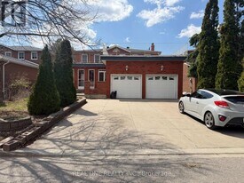 14 Empringham Crescent in Markham, ON - Building Photo