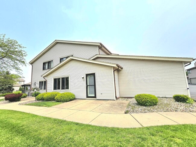 property at 940 Prairie Dr