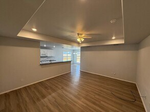 8429 10th Pl in Lubbock, TX - Foto de edificio - Building Photo