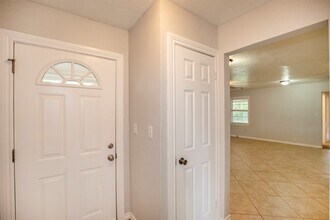 9625 Catlett Ln in La Porte, TX - Building Photo - Building Photo