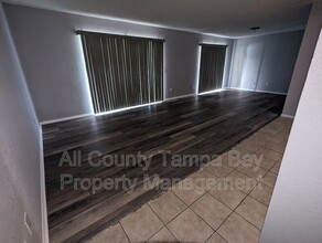 4026 Cortez Dr in Tampa, FL - Building Photo - Building Photo