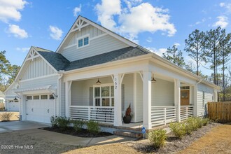 152 Streambed Wy in Hampstead, NC - Building Photo - Building Photo