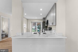 13920 Baton Rouge Ct in Centreville, VA - Building Photo - Building Photo