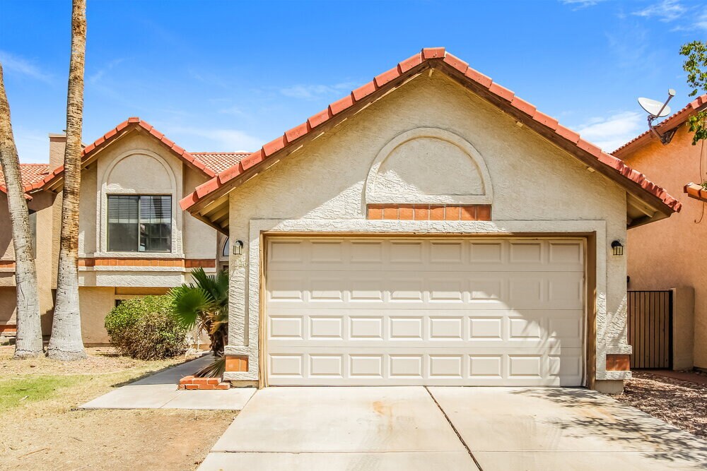 1226 W Seashore Dr in Gilbert, AZ - Building Photo