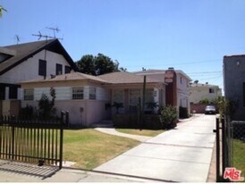 1104 W 39th Pl in Los Angeles, CA - Building Photo