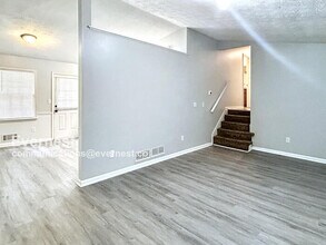 2255 Azalea Dr in Loganville, GA - Foto de edificio - Building Photo
