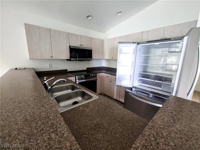 property at 1418 SE 24th Ave
