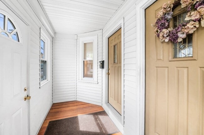 114 Cedar St in Somerville, MA - Building Photo - Building Photo