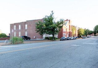 2401 S 12th St, Unit 203 in St. Louis, MO - Building Photo - Building Photo