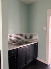 400 E 11th Ave in Hutchinson, KS - Foto de edificio - Building Photo