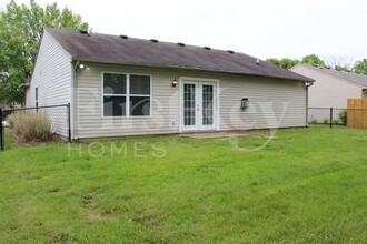 5826 Emmert Way in Indianapolis, IN - Building Photo - Building Photo