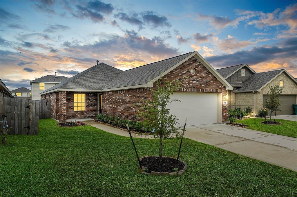 19449 Peppazzi Dr in New Caney, TX - Building Photo