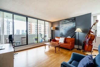 4200 Mayberry St in Burnaby, BC - Building Photo - Building Photo